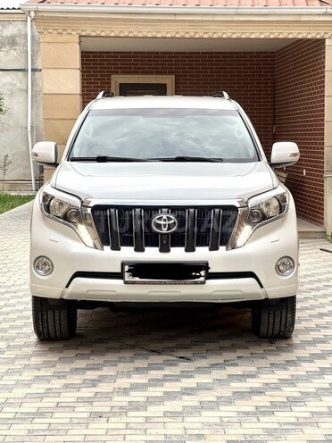 Toyota Land Cruiser Prado-4