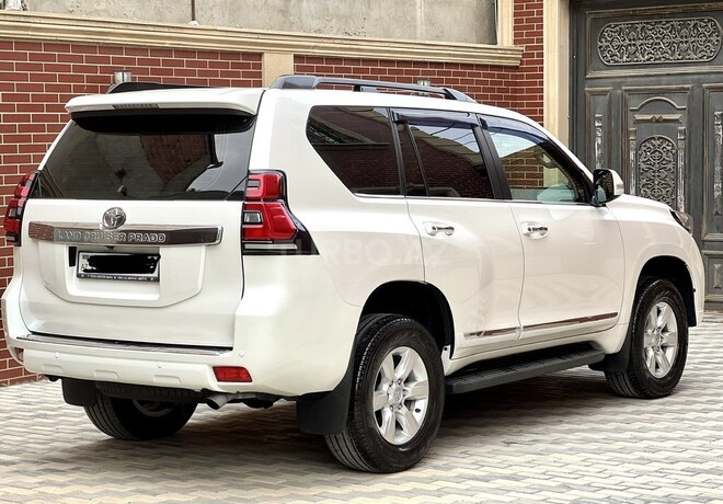 Toyota Land Cruiser Prado-7