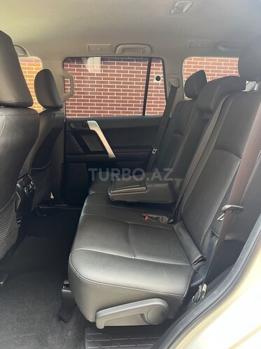 Toyota Land Cruiser Prado-13