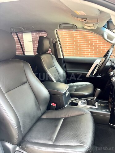 Toyota Land Cruiser Prado-10