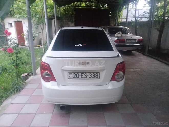 Chevrolet Aveo-4