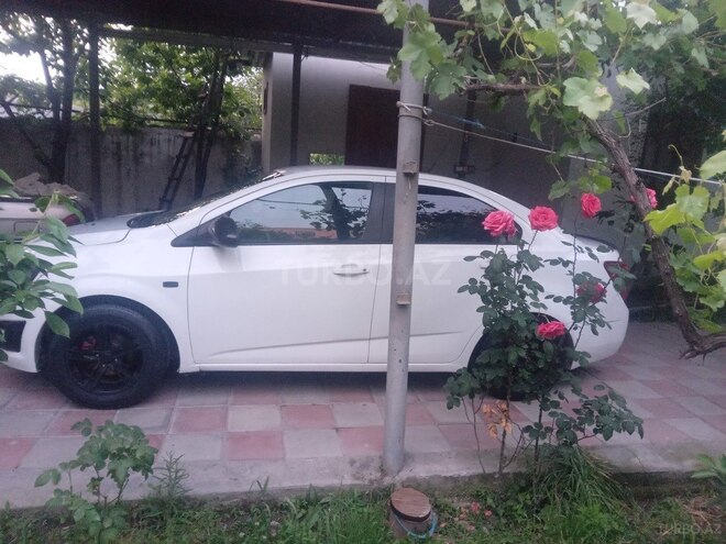 Chevrolet Aveo-2