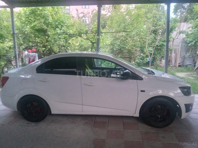Chevrolet Aveo-3