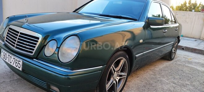 Mercedes E 240 1999, 300,000 km - 2.4 л - Gəncə