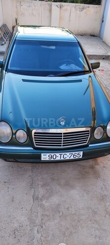Mercedes E 240 1999, 300,000 km - 2.4 л - Gəncə
