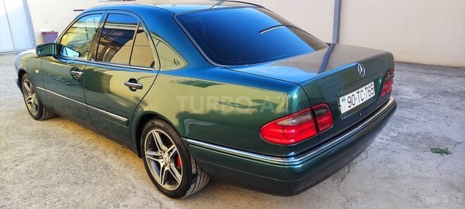 Mercedes E 240 1999, 300,000 km - 2.4 л - Gəncə