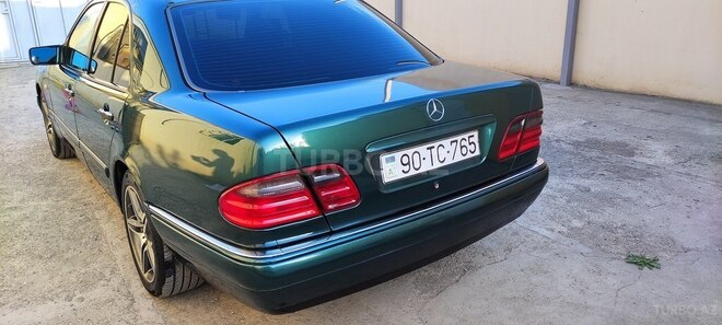 Mercedes E 240 1999, 300,000 km - 2.4 л - Gəncə