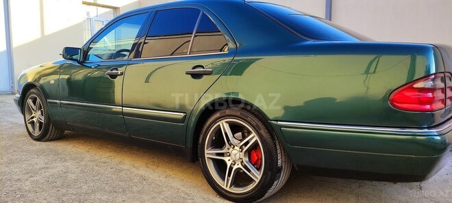 Mercedes E 240 1999, 300,000 km - 2.4 л - Gəncə