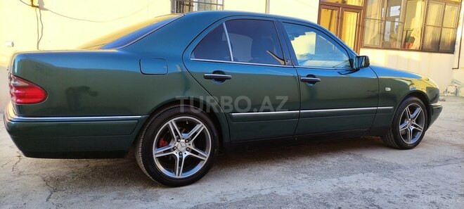 Mercedes E 240 1999, 300,000 km - 2.4 л - Gəncə