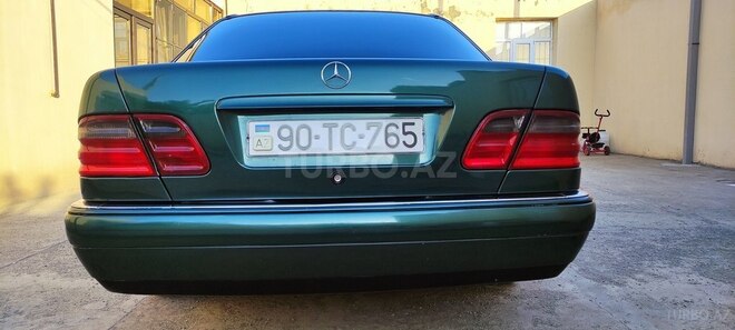 Mercedes E 240 1999, 300,000 km - 2.4 л - Gəncə