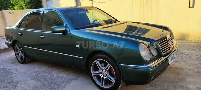 Mercedes E 240 1999, 300,000 km - 2.4 л - Gəncə