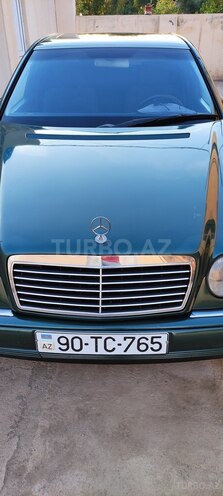 Mercedes E 240 1999, 300,000 km - 2.4 л - Gəncə