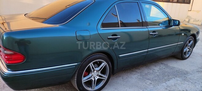 Mercedes E 240 1999, 300,000 km - 2.4 л - Gəncə