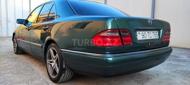Mercedes E 240 1999, 300,000 km - 2.4 л - Gəncə