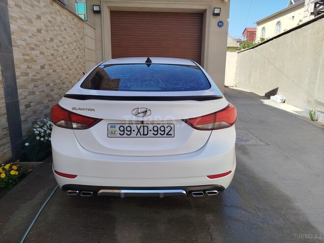 Hyundai Elantra 2015, 214,000 km - 1.8 л - Bakı