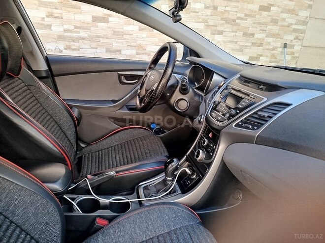 Hyundai Elantra 2015, 214,000 km - 1.8 л - Bakı