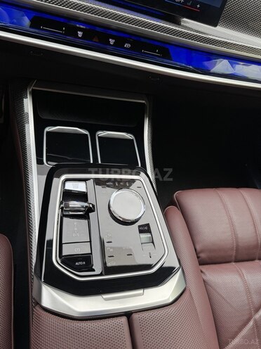 BMW 750e xDrive 2024, 28,800 km - 3.0 л - Bakı