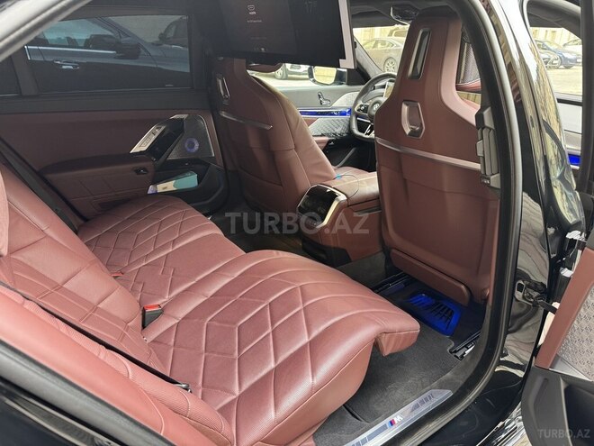 BMW 750e xDrive 2024, 28,800 km - 3.0 л - Bakı