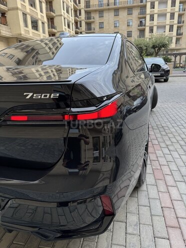 BMW 750e xDrive 2024, 28,800 km - 3.0 л - Bakı