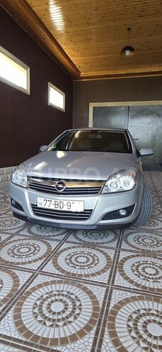 Opel Astra 2009, 280,000 km - 1.4 l - Göyçay
