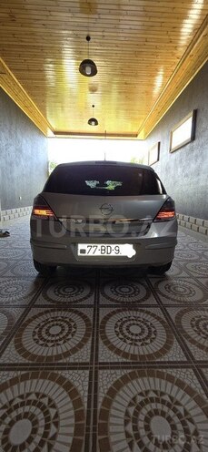 Opel Astra 2009, 280,000 km - 1.4 l - Göyçay