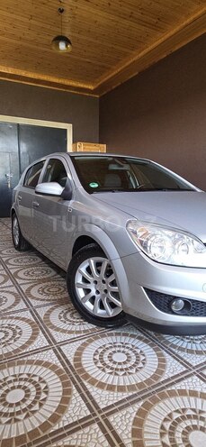 Opel Astra 2009, 280,000 km - 1.4 l - Göyçay