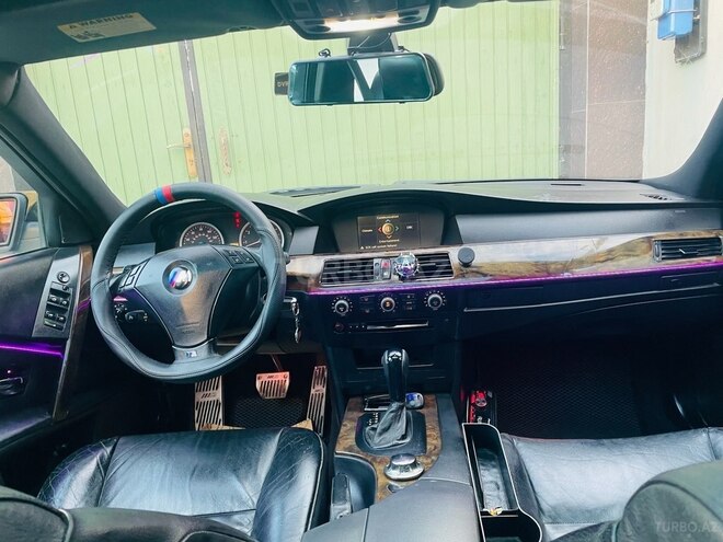 BMW 530 2004, 238,000 km - 3.0 l - Bakı