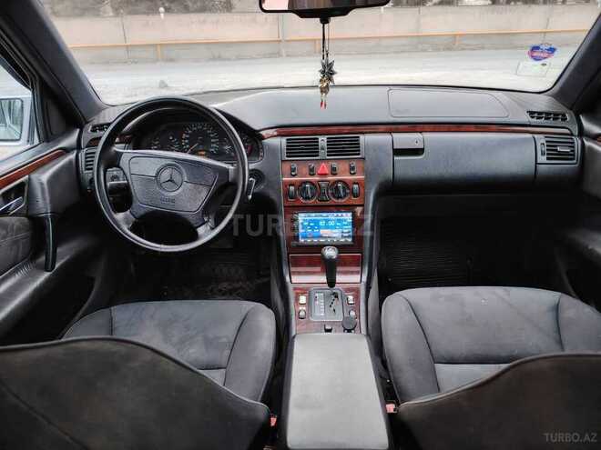 Mercedes E 200 1996, 282,000 km - 2.0 l - Sumqayıt