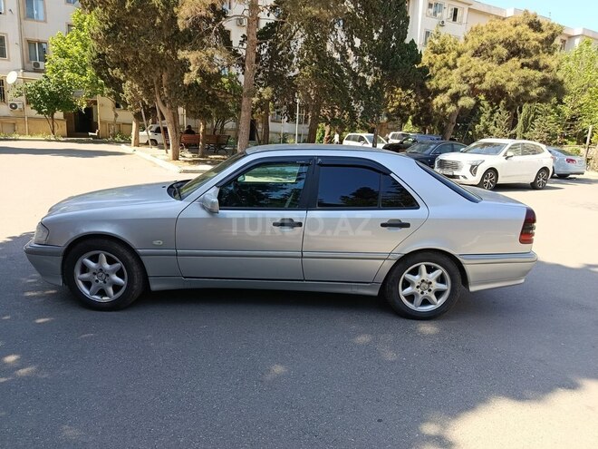 Mercedes C 200 1999, 300,000 km - 2.0 л - Bakı