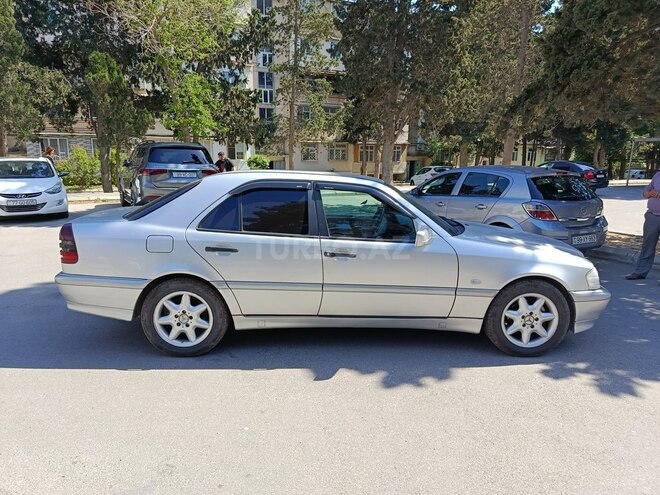 Mercedes C 200 1999, 300,000 km - 2.0 л - Bakı