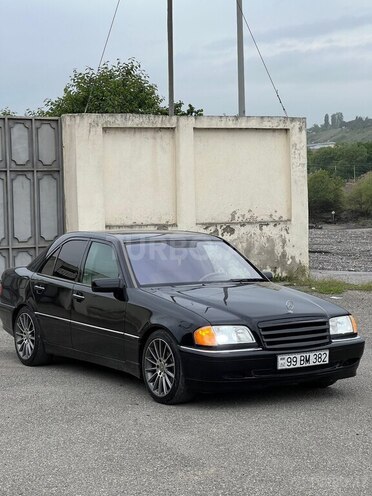 Mercedes C 280 1998, 350,000 km - 2.8 л - Quba