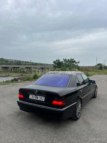 Mercedes C 280 1998, 350,000 km - 2.8 л - Quba