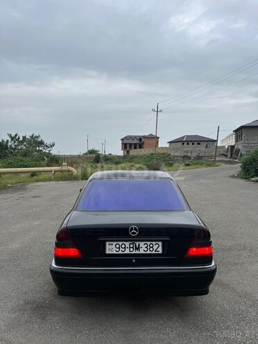 Mercedes C 280 1998, 350,000 km - 2.8 л - Quba
