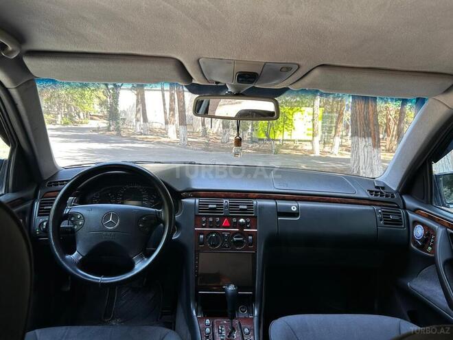 Mercedes E 240 2000, 347,612 km - 2.4 л - Xırdalan