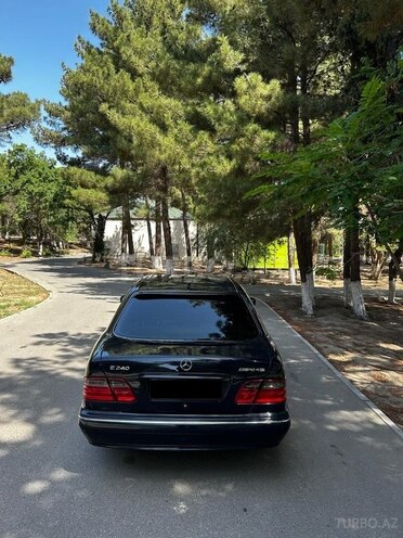 Mercedes E 240 2000, 347,612 km - 2.4 л - Xırdalan