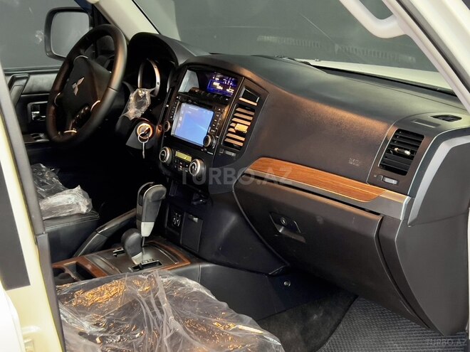 Mitsubishi Pajero 2007, 214,000 km - 3.0 l - Bakı