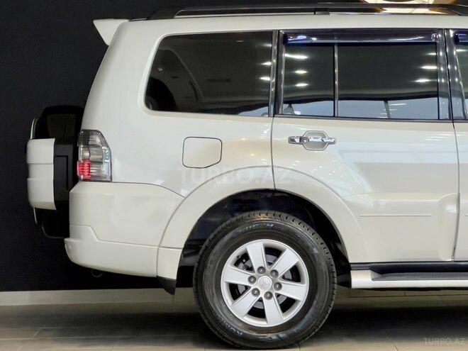Mitsubishi Pajero 2007, 214,000 km - 3.0 l - Bakı