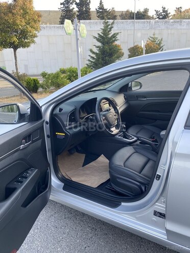 Hyundai Avante 2019, 191,000 km - 1.6 l - Bakı