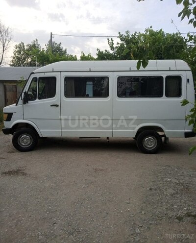Mercedes 208 D 1994, 450,000 km - 2.3 л - Kürdəmir