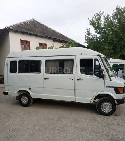 Mercedes 208 D 1994, 450,000 km - 2.3 л - Kürdəmir