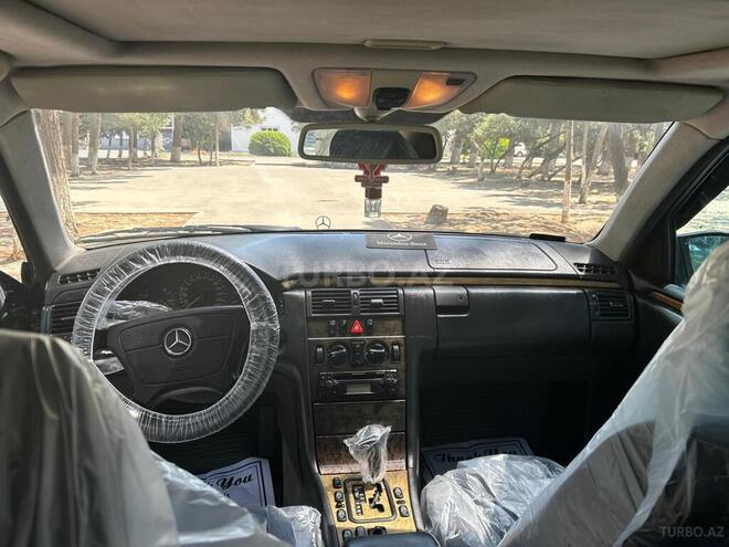 Mercedes E 280 1999, 345,376 km - 2.8 л - Xırdalan
