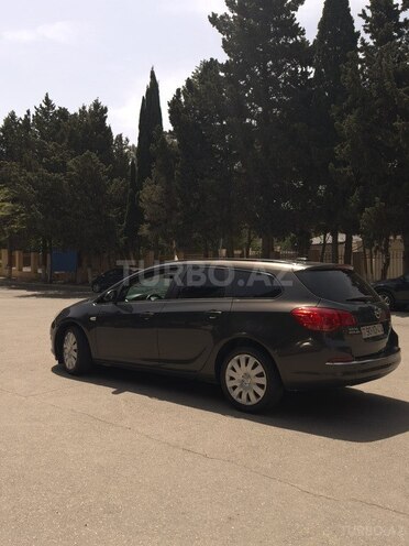Opel Astra 2013, 164,000 km - 1.4 l - Bakı