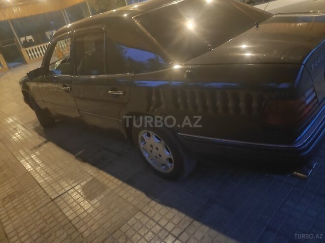 Mercedes E 220 1994, 345,000 km - 2.2 l - Bakı