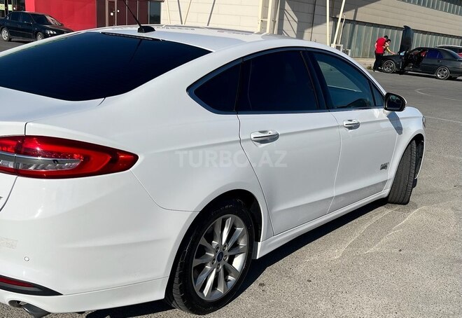 Ford Fusion (North America) 2018, 133,914 km - 2.0 l - Bakı