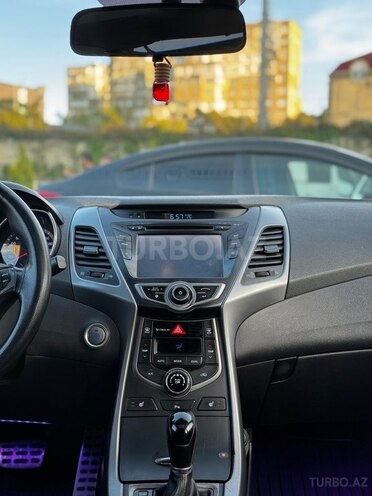 Hyundai Elantra 2015, 190,000 km - 1.8 l - Bakı