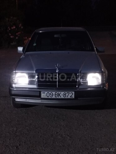 Mercedes E 200 1993, 546,626 km - 2.0 л - Bərdə