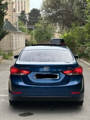 Hyundai Elantra 2015, 124,000 km - 1.8 l - Bakı