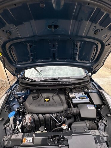Hyundai Elantra 2015, 124,000 km - 1.8 l - Bakı