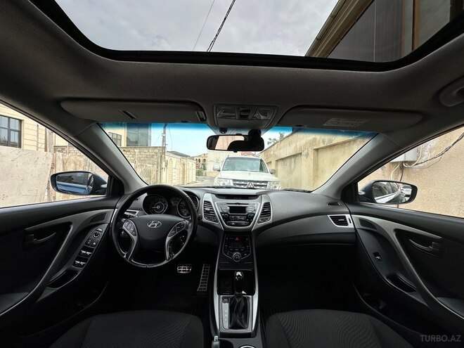 Hyundai Elantra 2015, 124,000 km - 1.8 l - Bakı