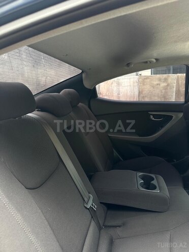 Hyundai Elantra 2015, 124,000 km - 1.8 l - Bakı